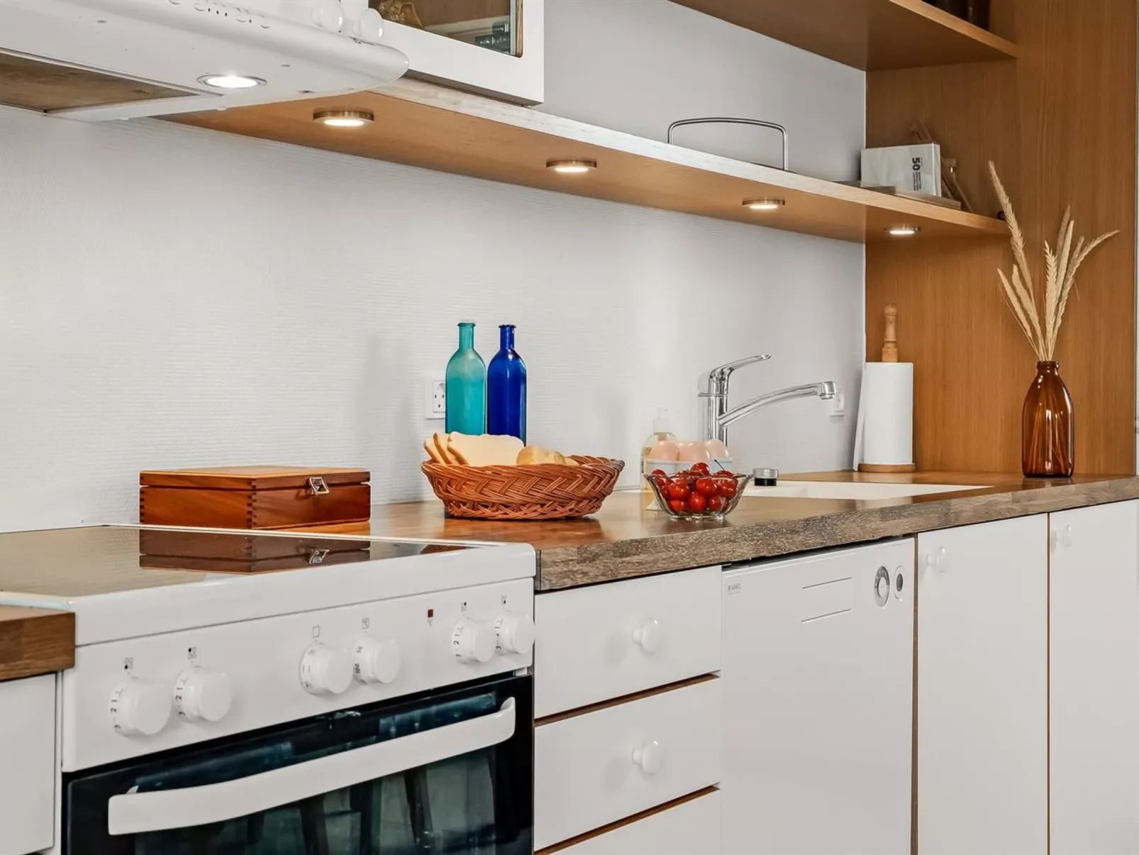 "Elmo" - 300m from the sea-Binnen