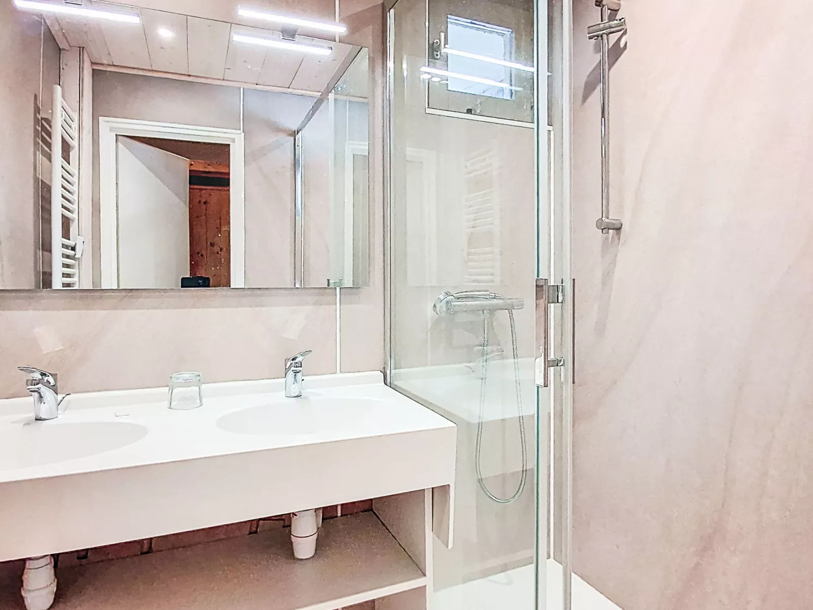 Le Pramecou (Val Claret)-Binnen