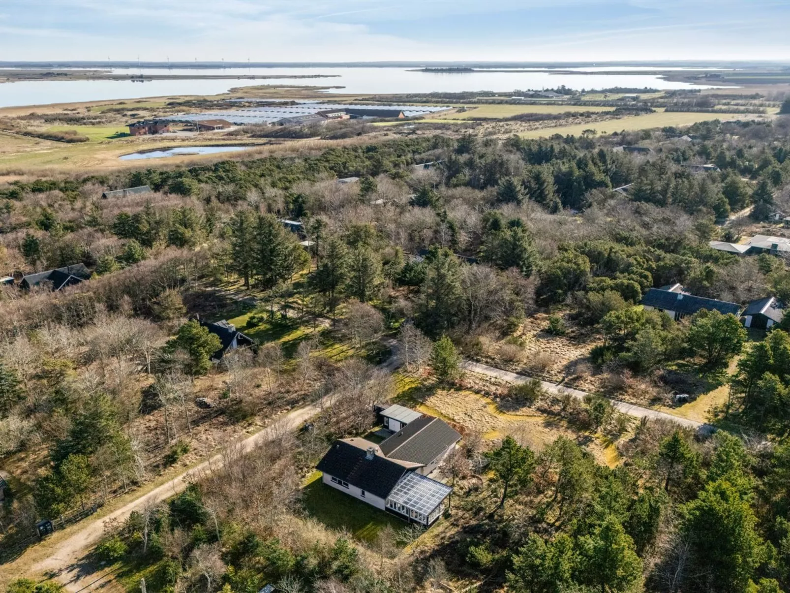 "Mirva" - 800m to the fjord-Buiten