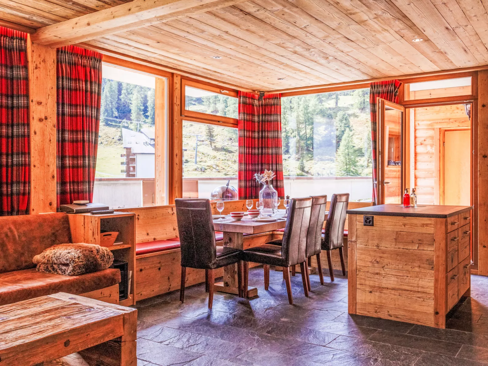 Rosablanche D Attique-Binnen