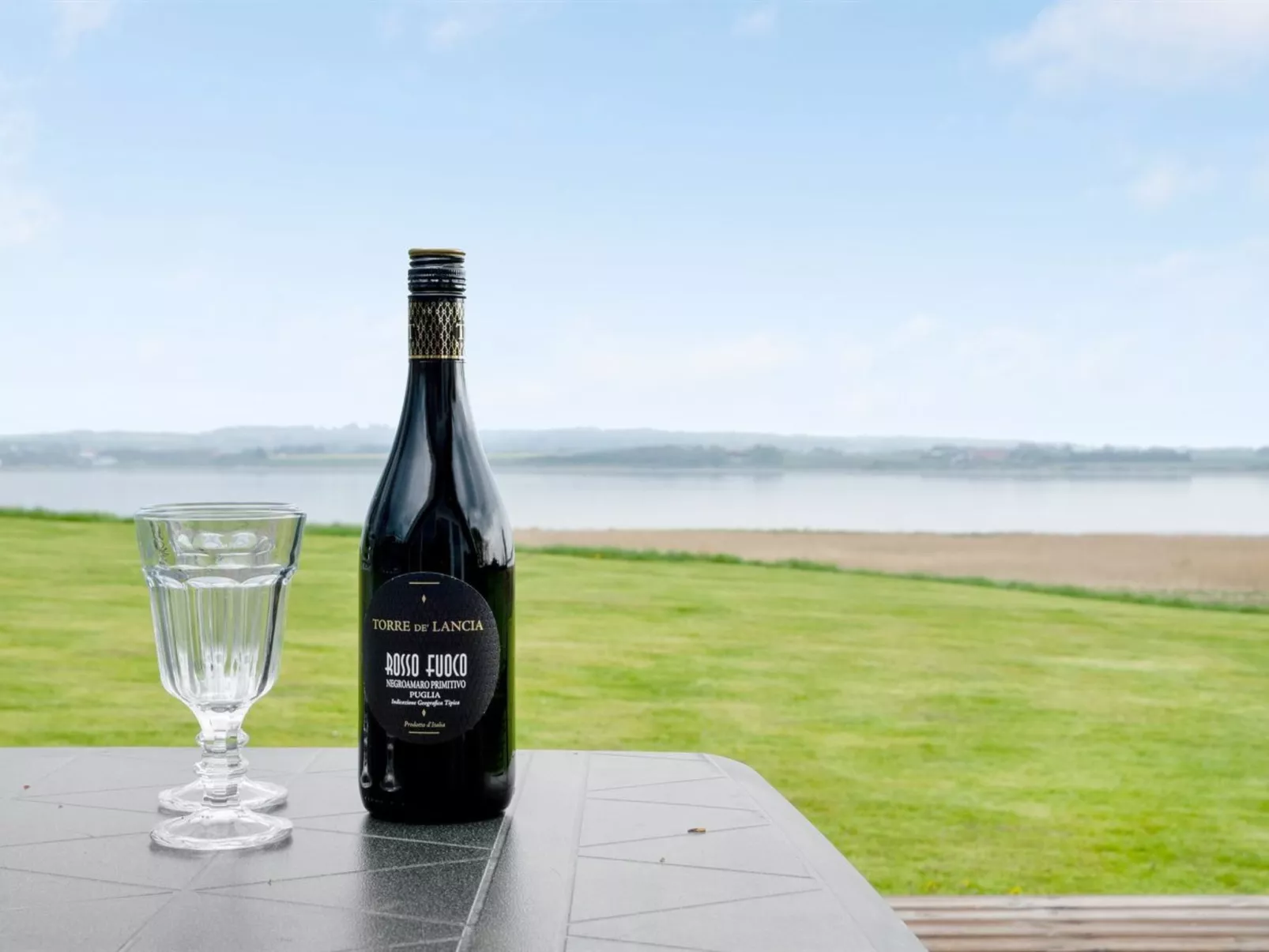 "Henrieke" - 250m to the fjord-Buiten