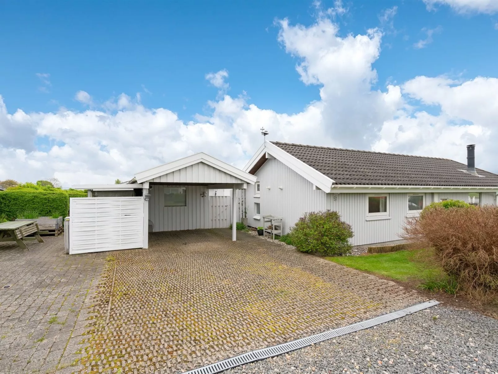 "Heimeram" - 150m from the sea-Buiten