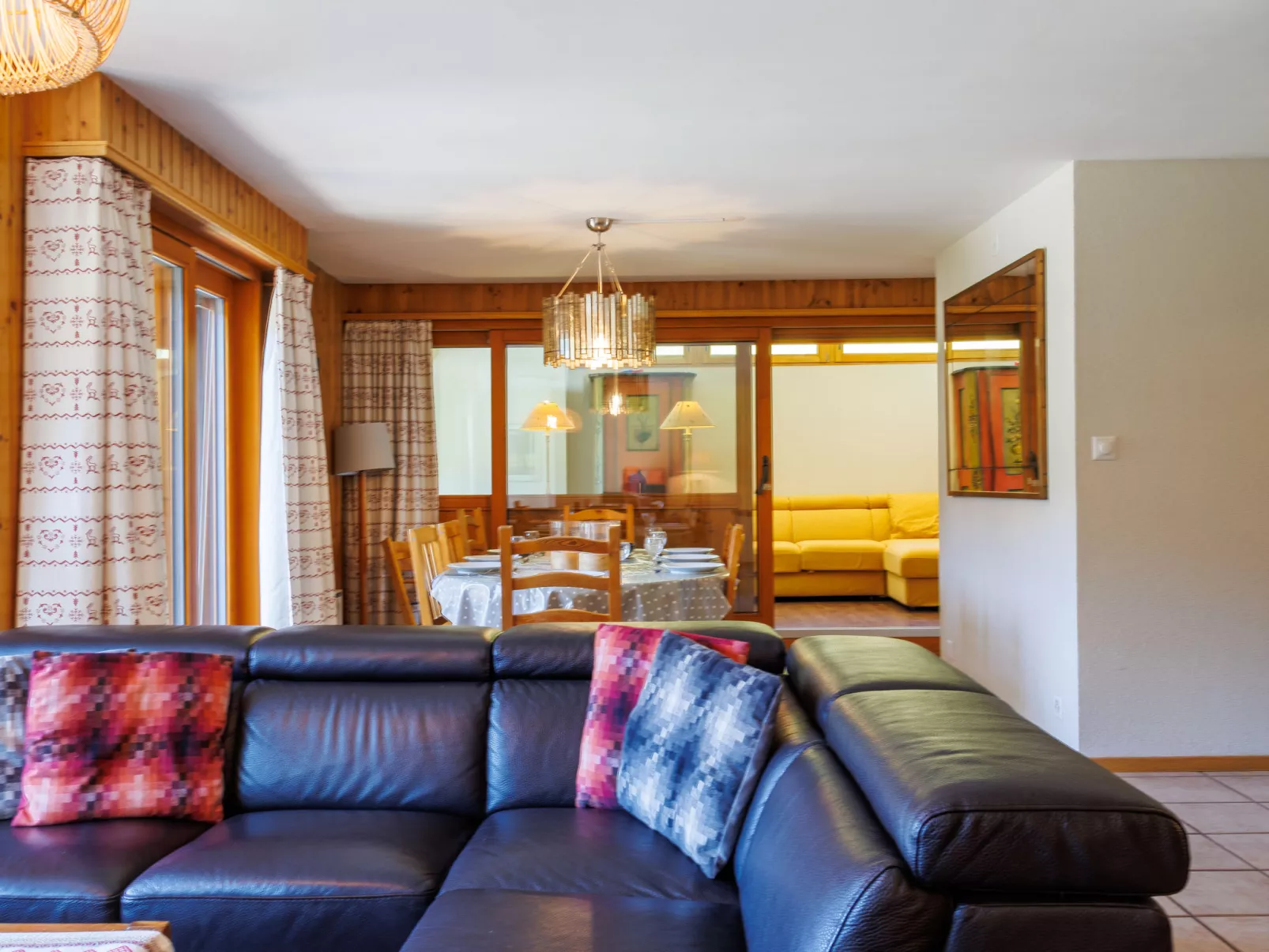 Dents Rousses B4-Binnen