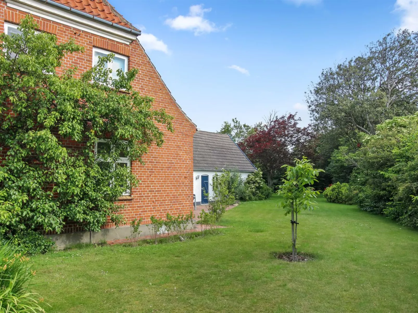 "Lilli" - 2km to the fjord-Buiten