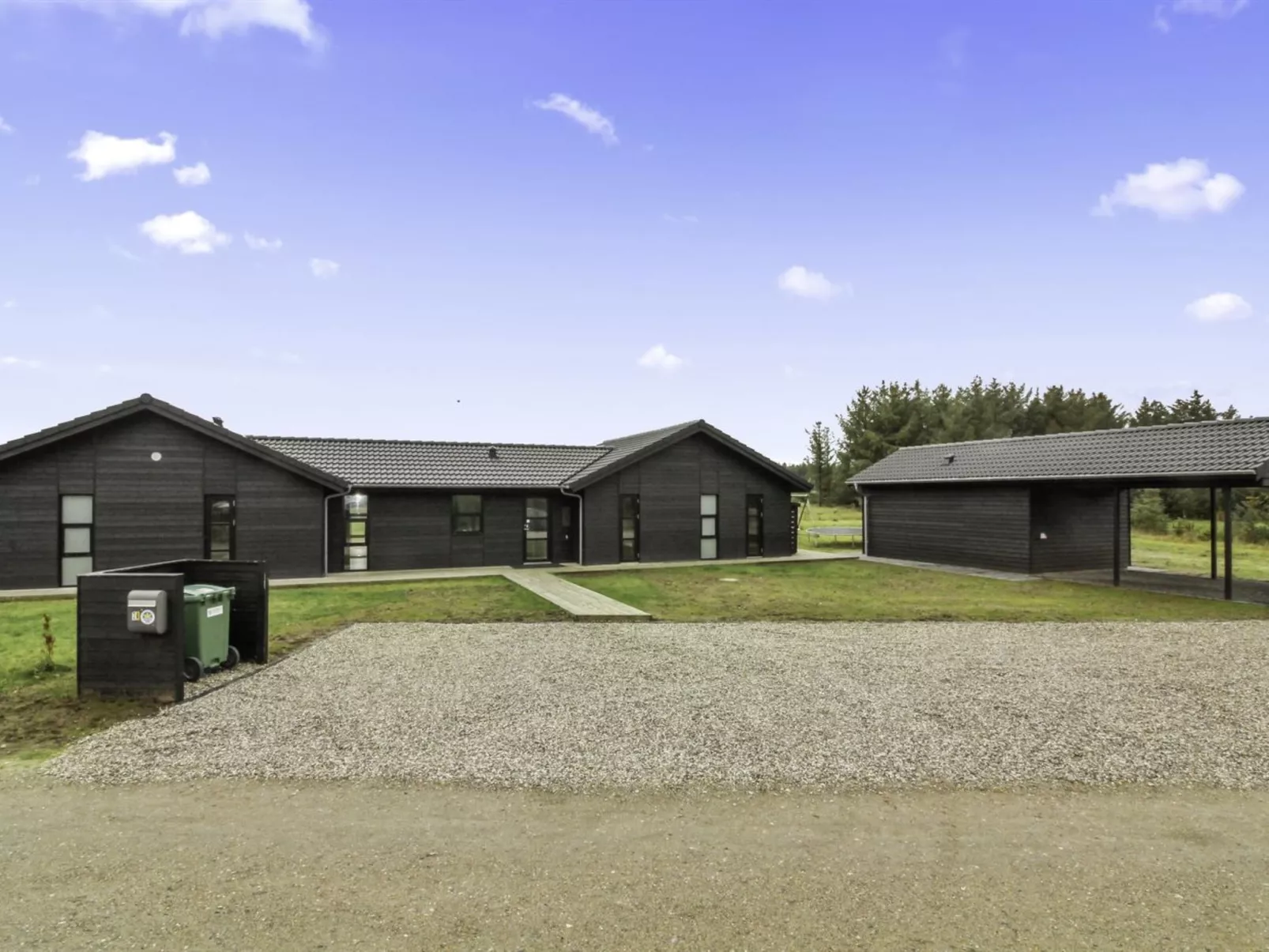 "Juho" - 900m from the sea-Buiten