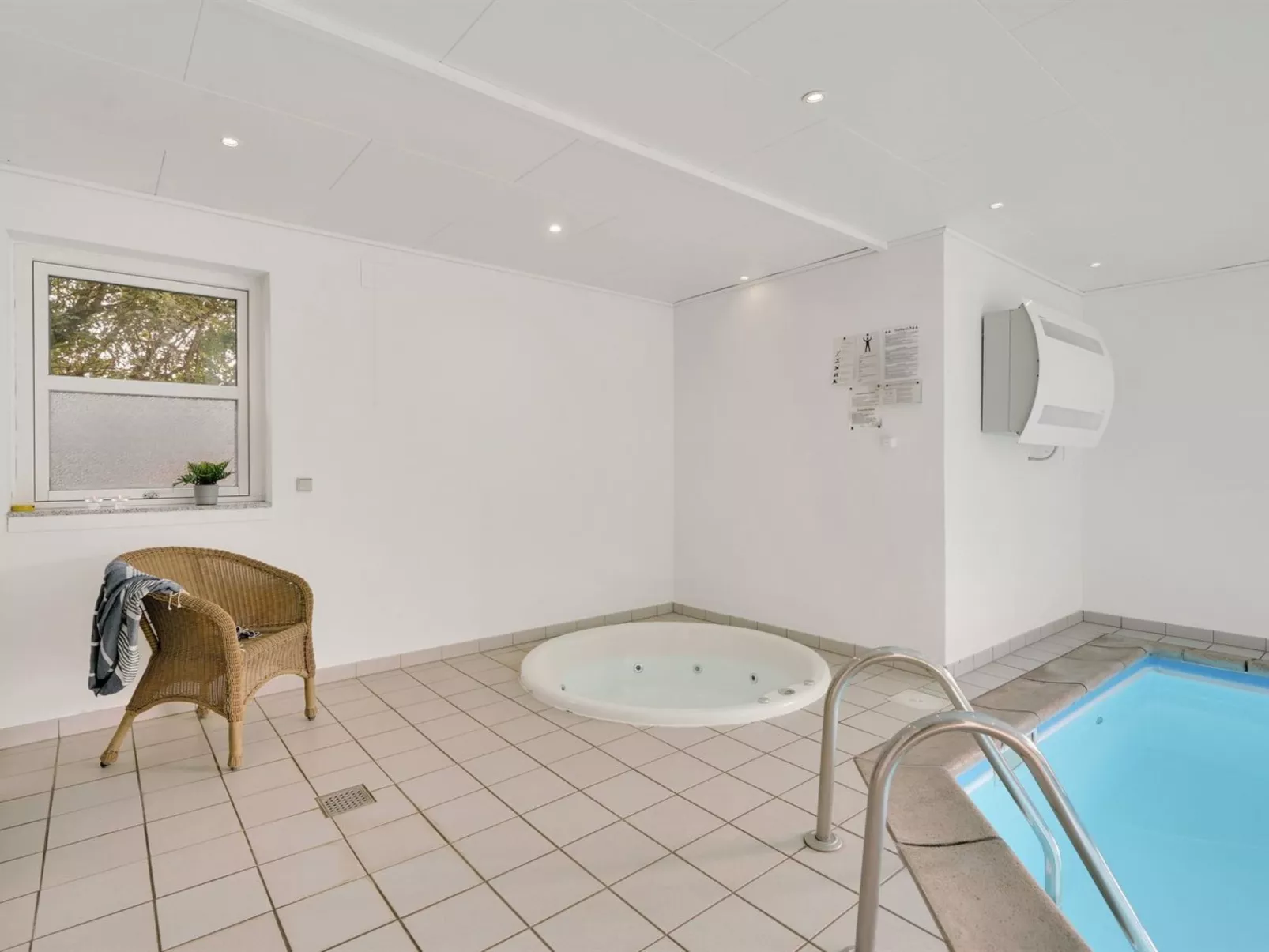 "Henrike" - 3.3km from the sea-Binnen