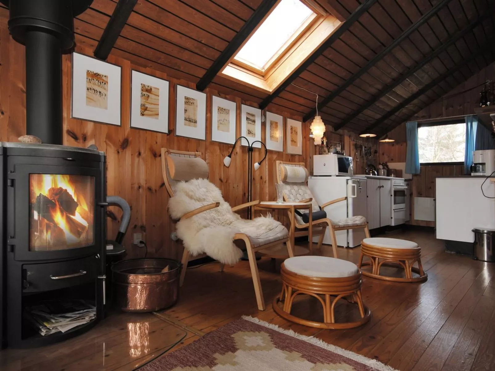 "Deni" - 4km from the sea-Binnen