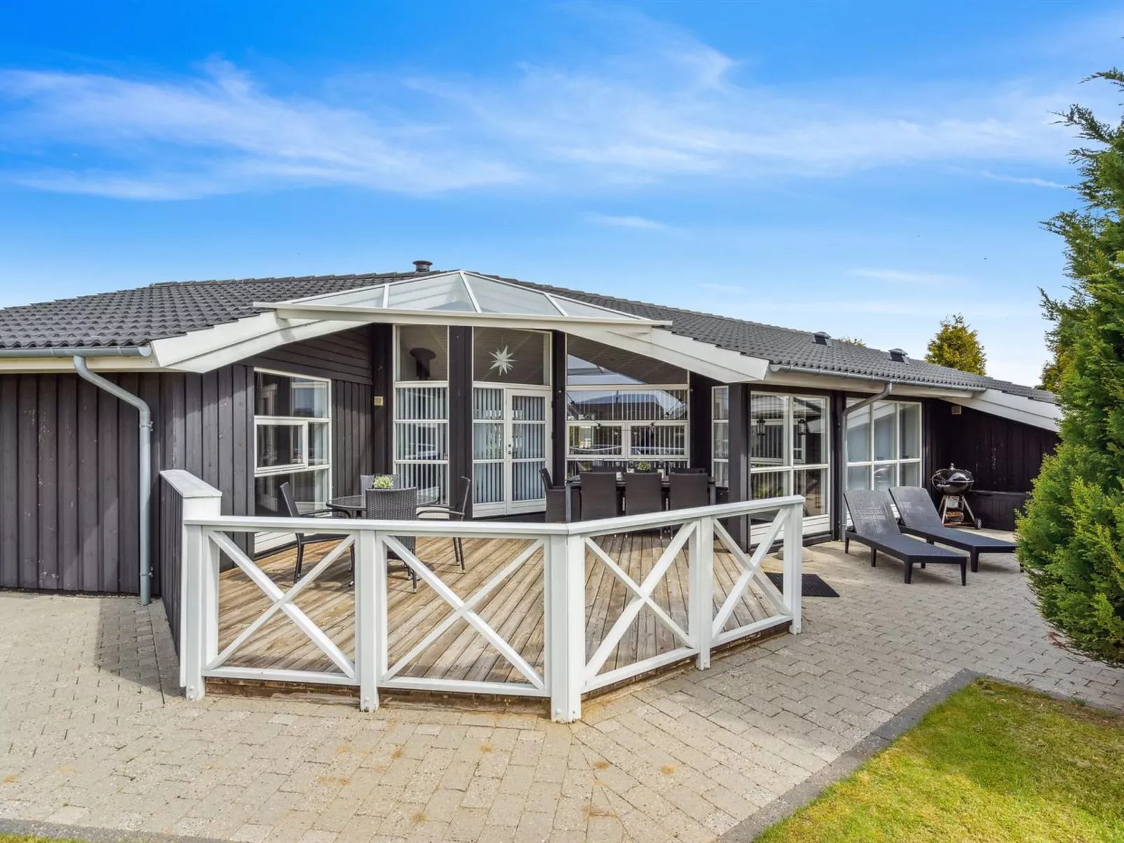 "Arnod" - 400m from the sea-Buiten