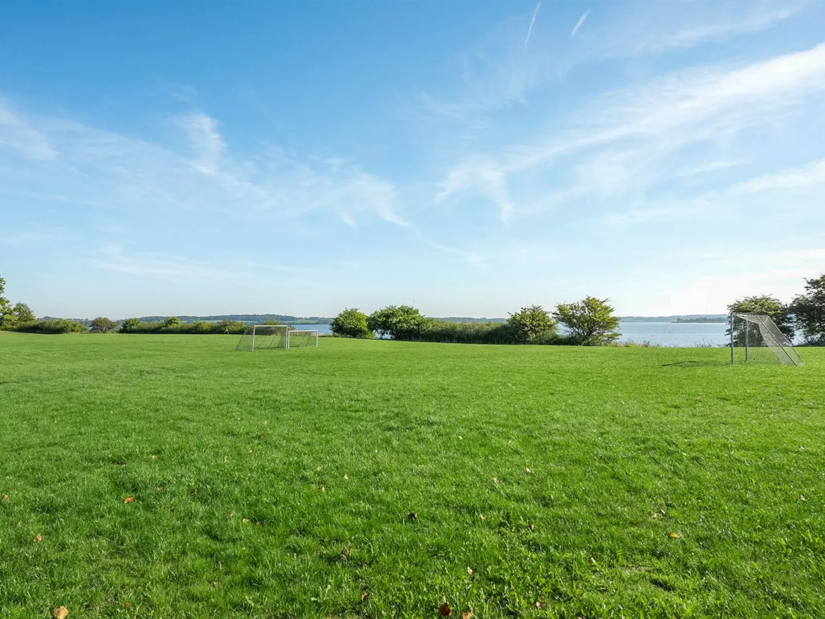 "Joris" - 100m to the fjord-Buiten