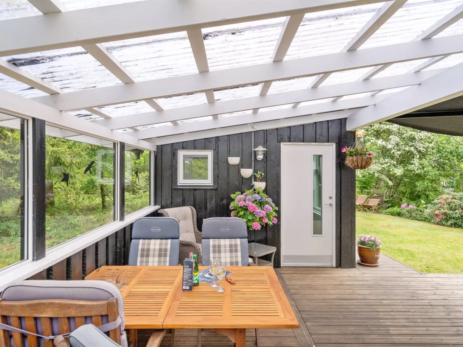 "Yonna" - 400m from the sea-Buiten