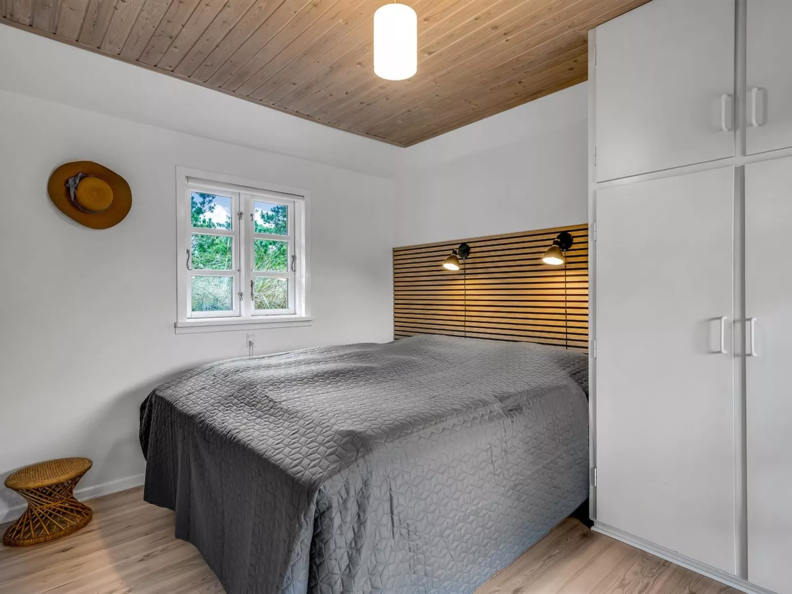 "Aila" - 1.4km from the sea-Binnen