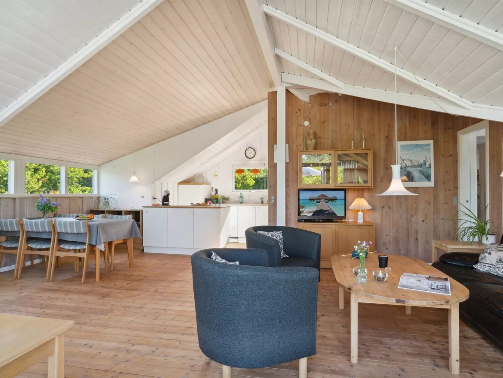 "Evamari" - 300m from the sea-Binnen