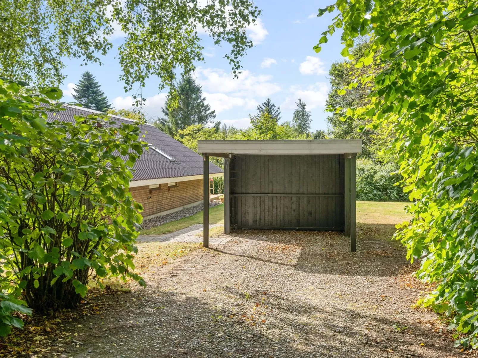 "Pance" - 20km to the fjord-Buiten