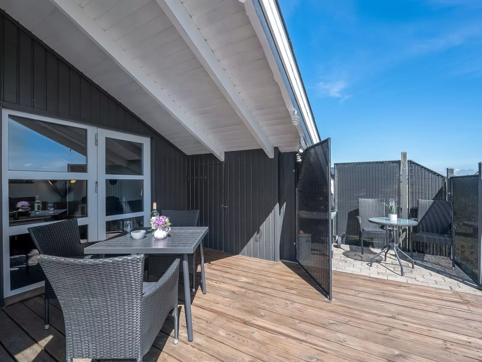 "Henning" -  from the sea-Buiten