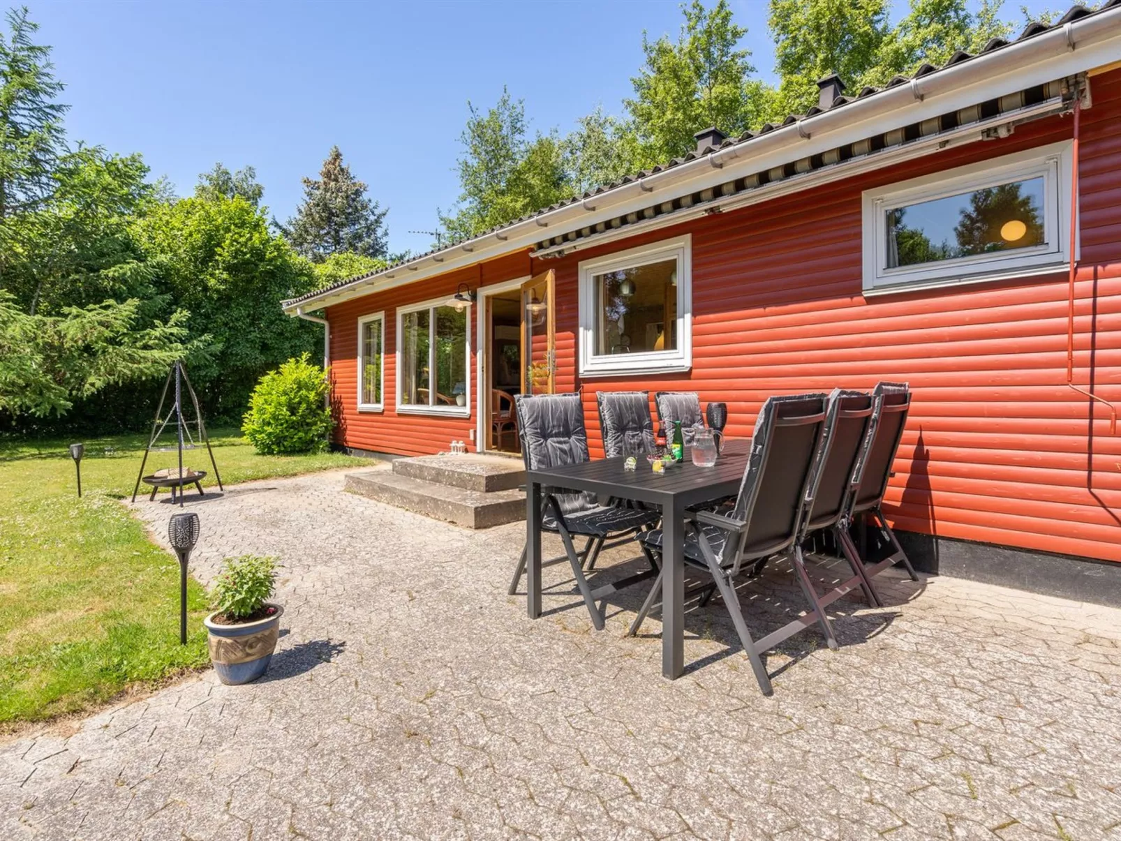 "Hege" - 450m from the sea-Buiten