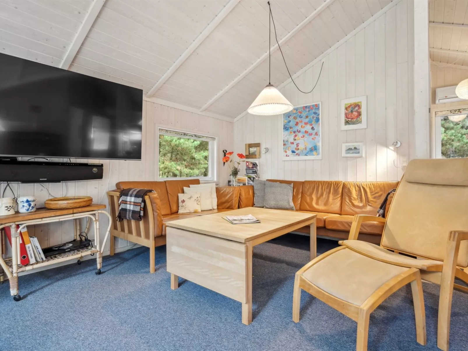 "Alaine" - 850m from the sea-Binnen