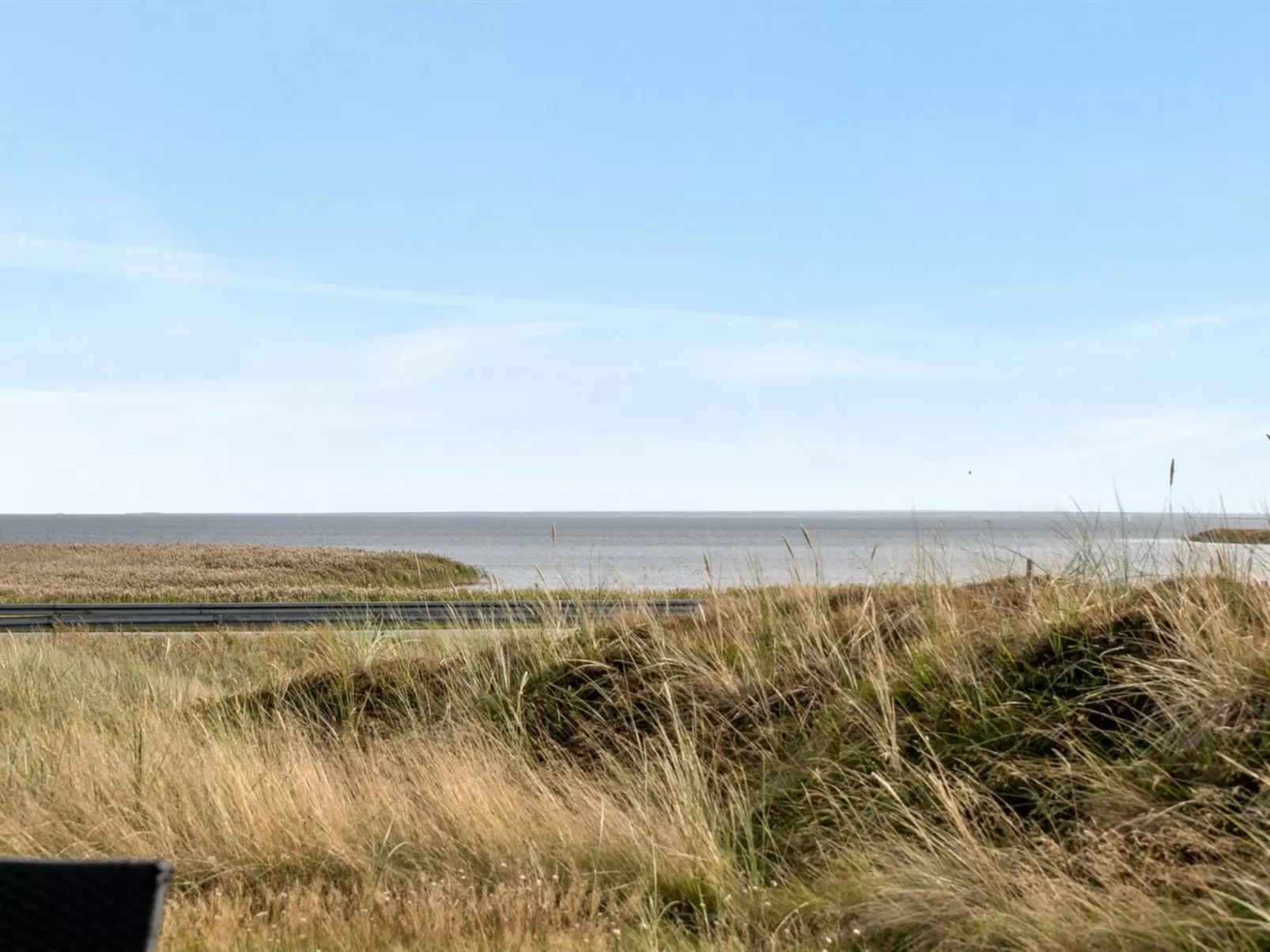 "Elizabeta" - 100m to the fjord-Buiten