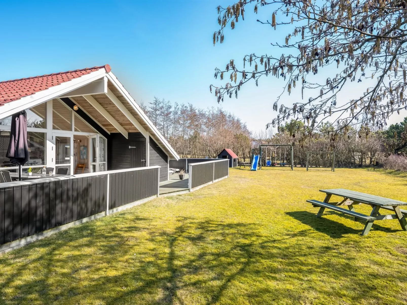 "Germaine" - 1.2km from the sea-Buiten