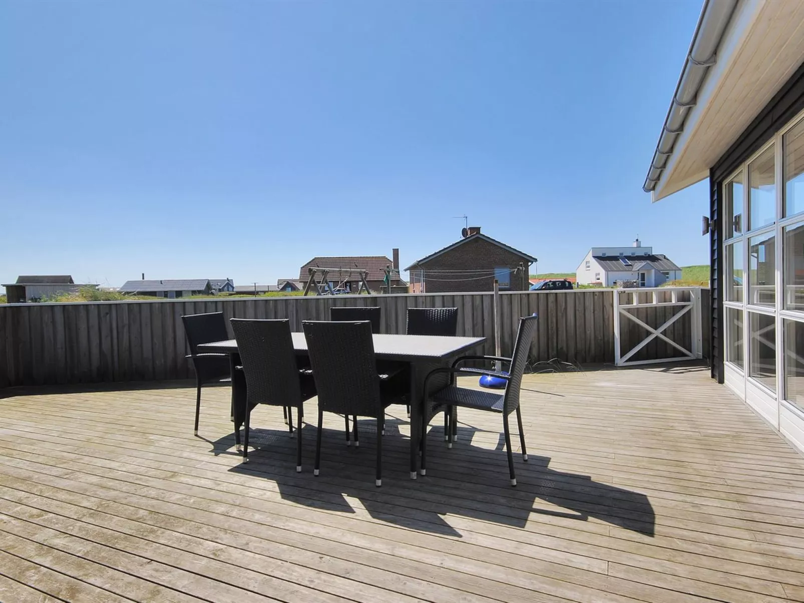 "Ernbiorn" -  from the sea-Buiten