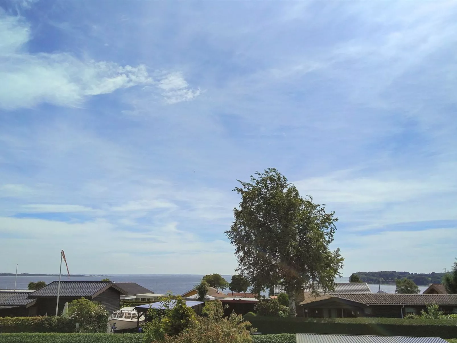 "Stenkil" - 250m from the sea-Buiten