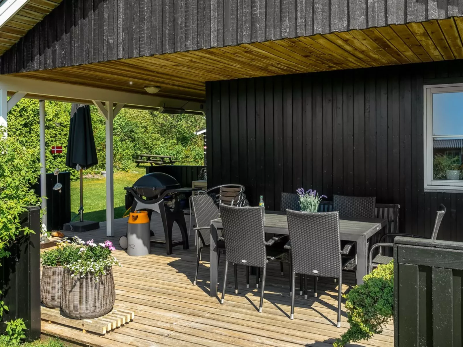 "Esalina" -  from the sea-Buiten