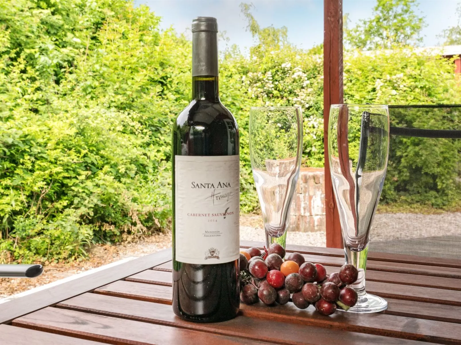 "Ernestine" - 500m to the fjord-Binnen