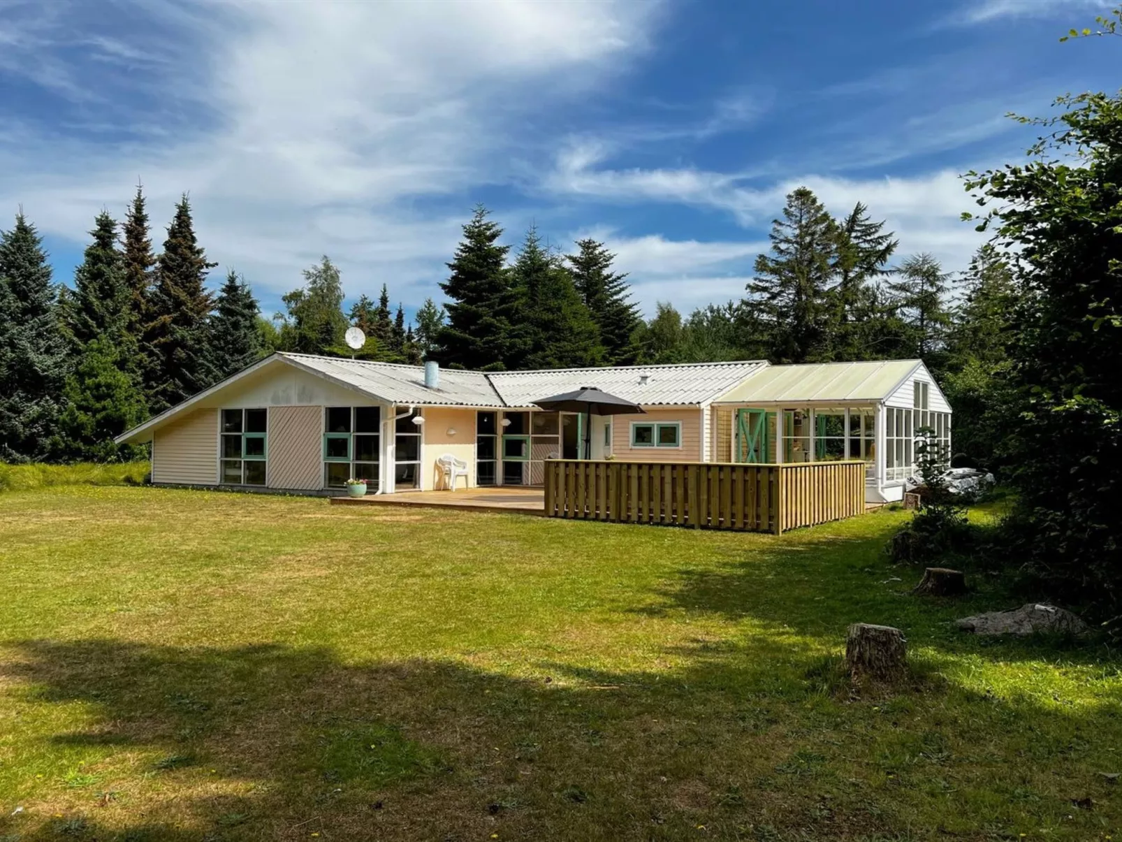 "Kiris" - 800m from the sea-Buiten