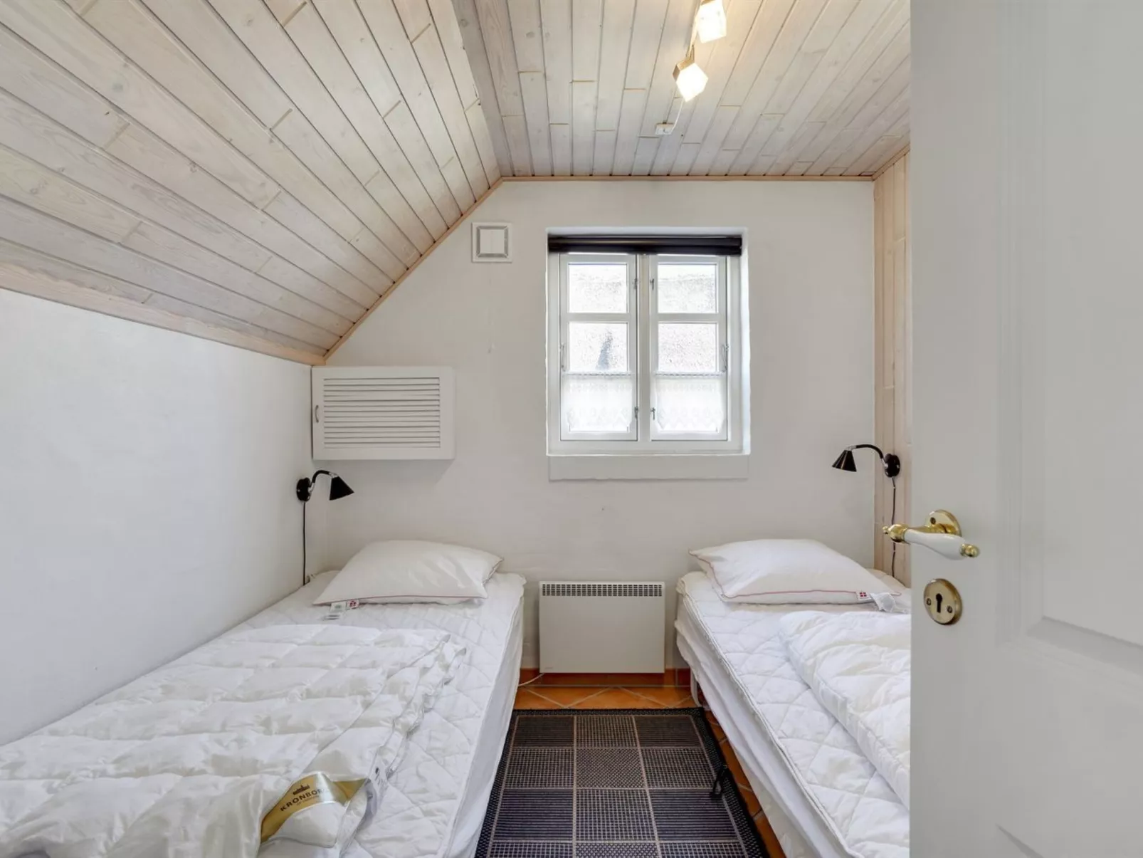 "Lavina" - 950m from the sea-Binnen