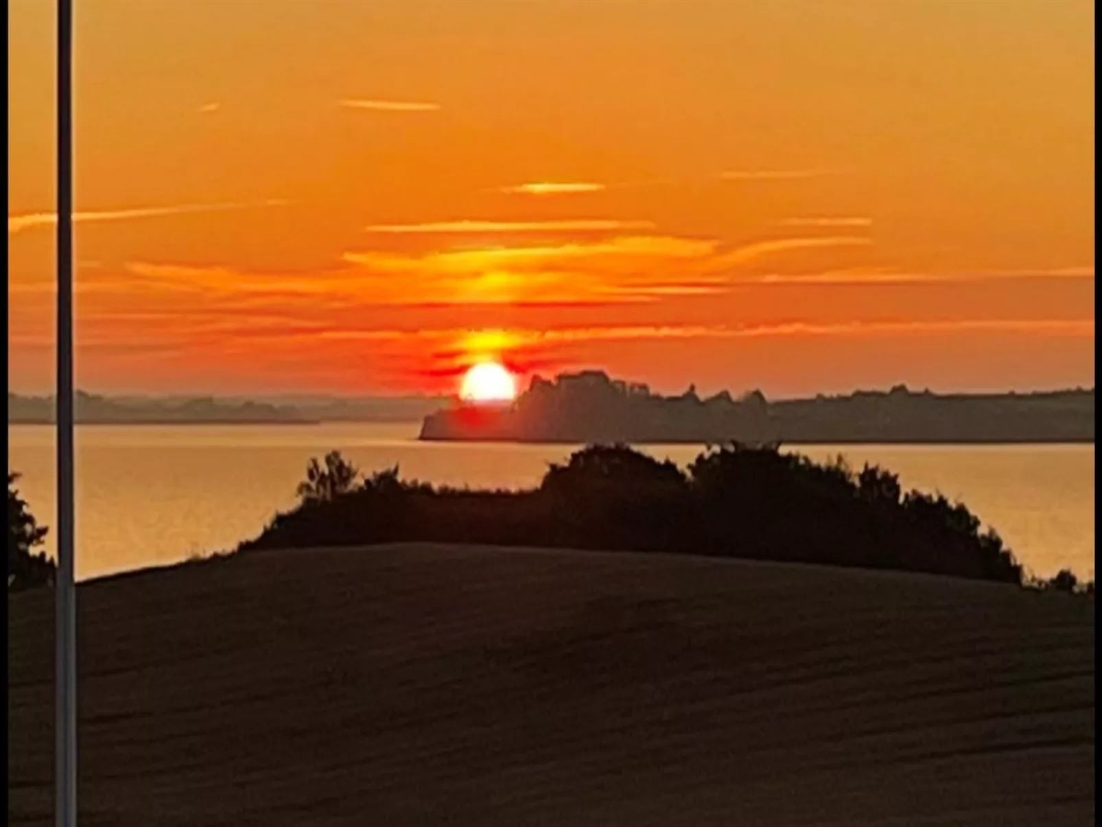 "Axeln" - 300m to the fjord-Buiten