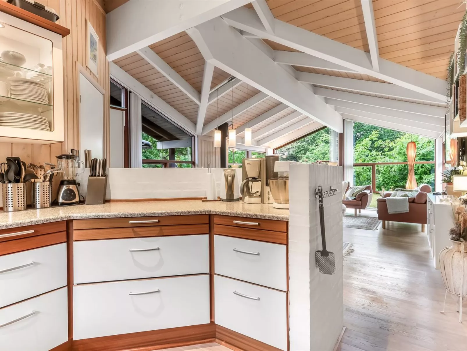 "Leevi" - 150m from the sea-Binnen