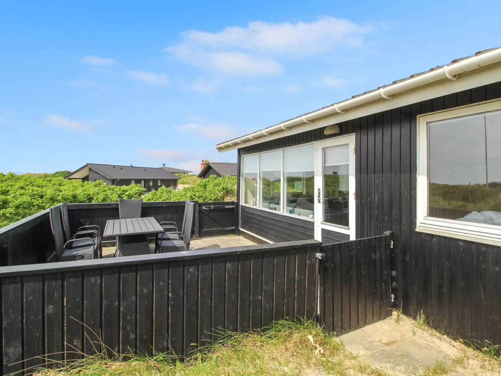 "Kris" - 200m from the sea-Buiten