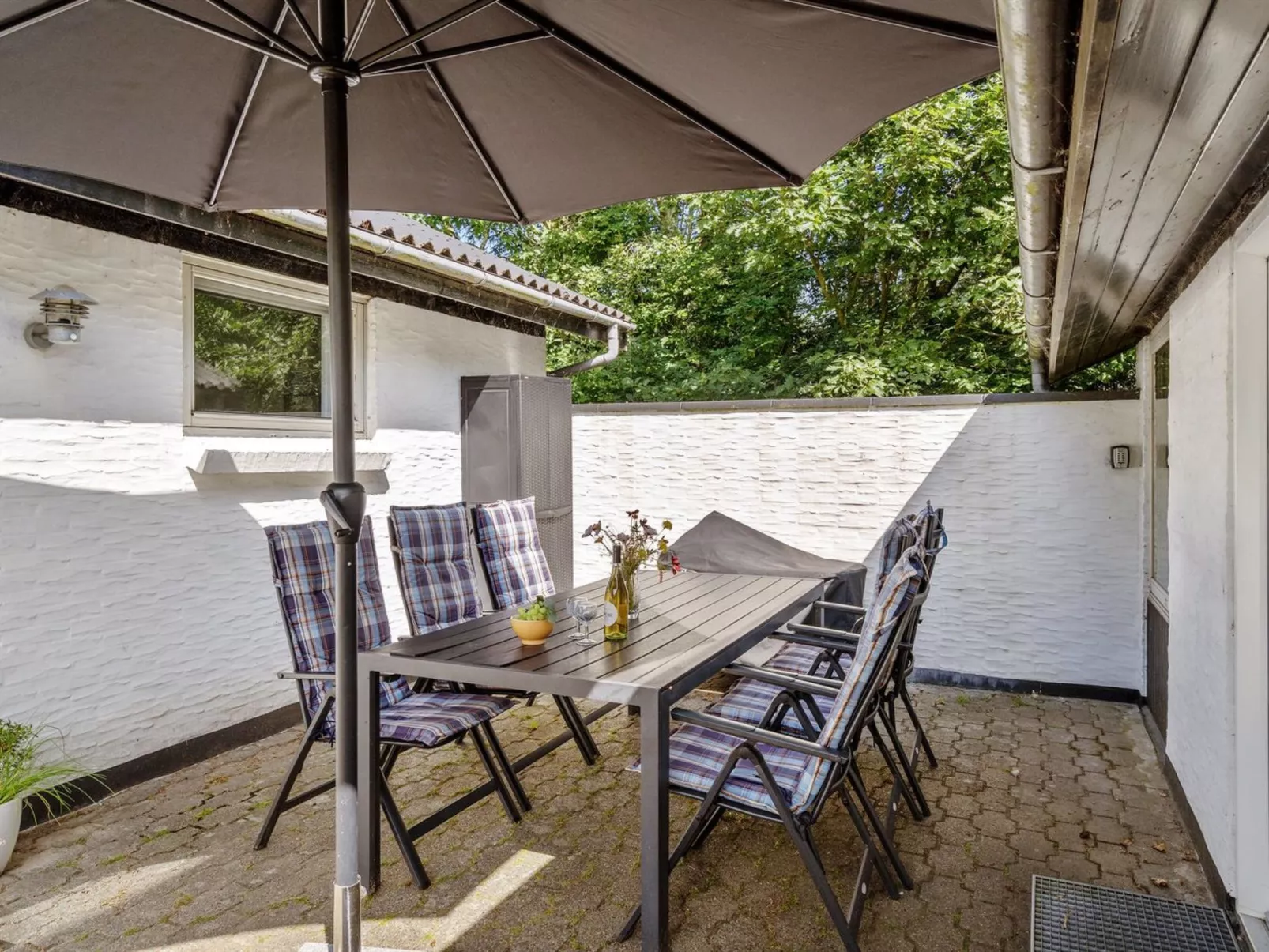 "Naumka" - 200m to the fjord-Buiten