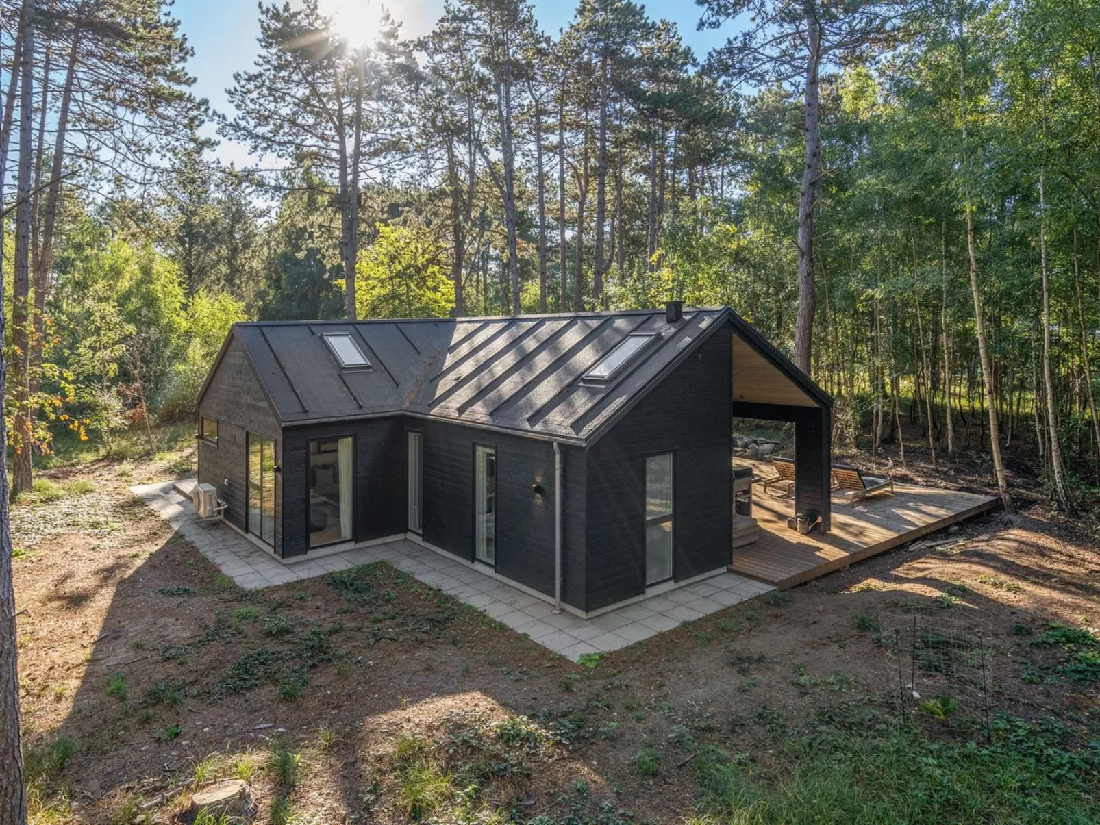 "Iwa" - 475m from the sea-Buiten