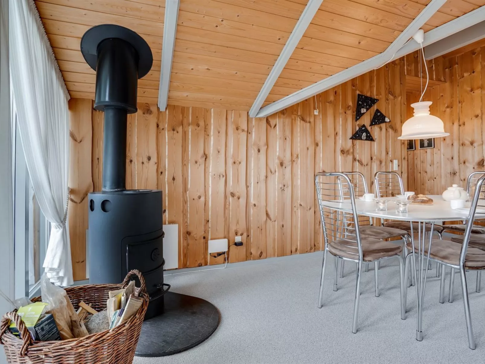 "Bryniulf" - 1.8km from the sea-Binnen