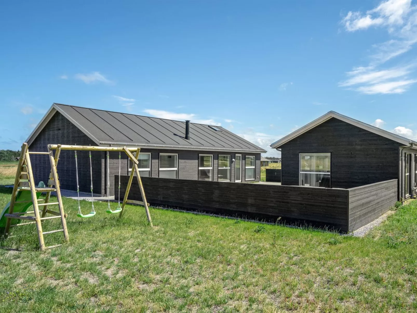 "Tatiane" - 1.5km from the sea-Buiten