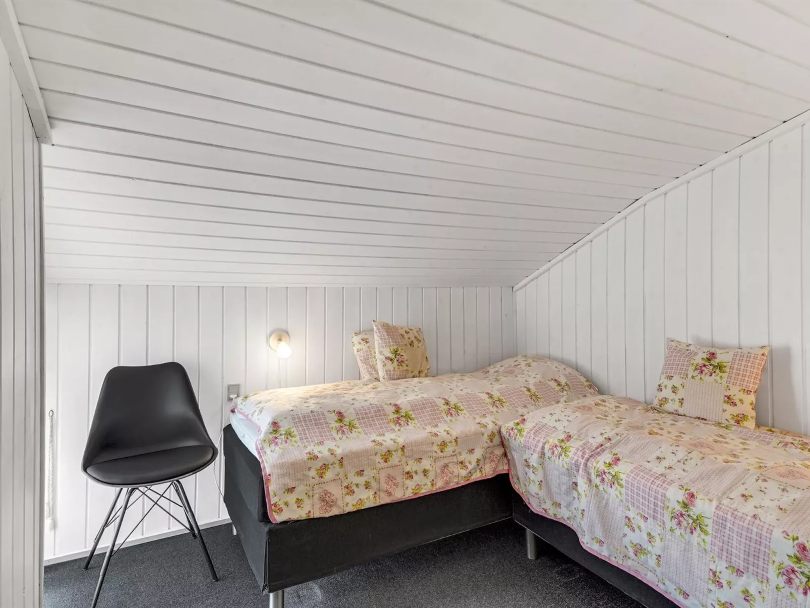 "Janita" - 800m from the sea-Binnen