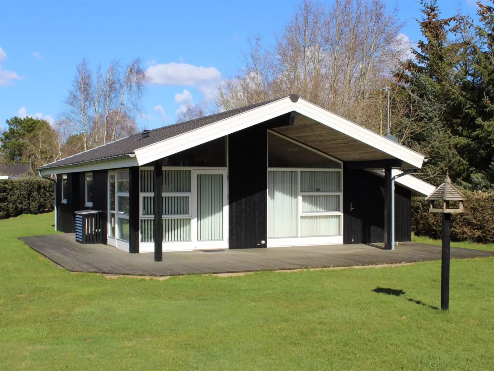 "Tayler" - 1.8km from the sea-Buiten