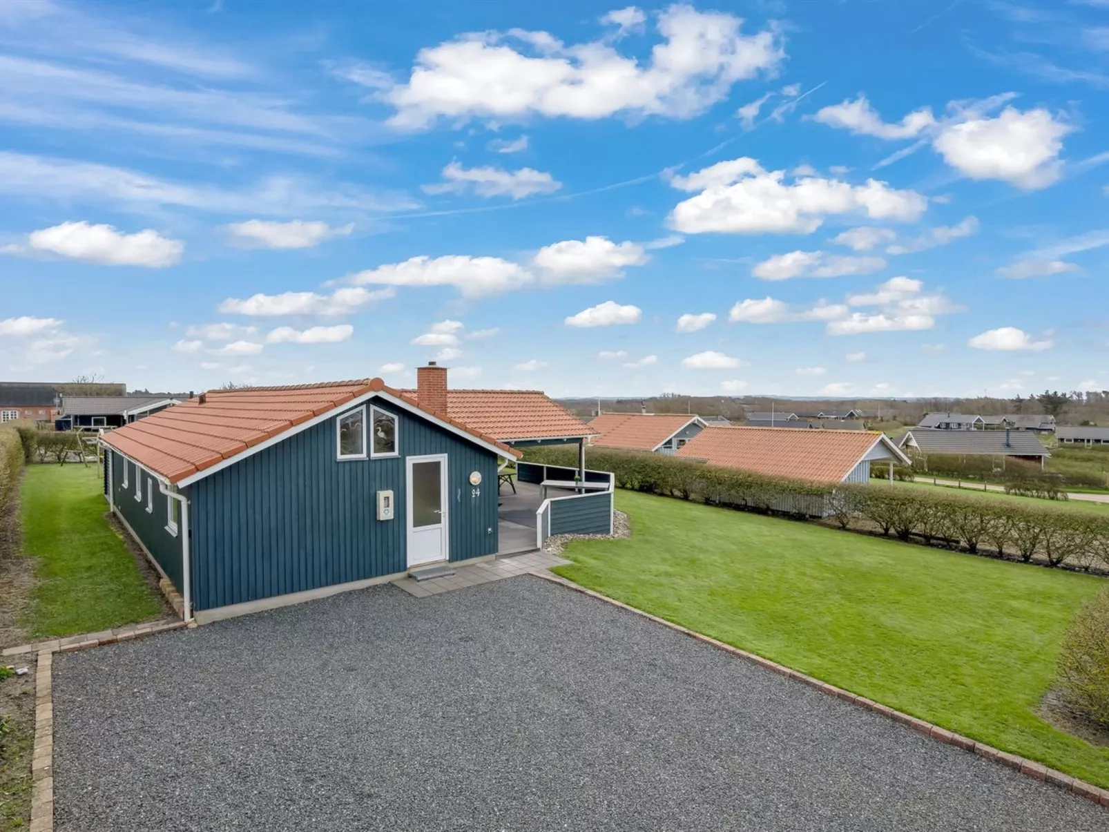 "Loviisa" - 300m to the fjord-Buiten