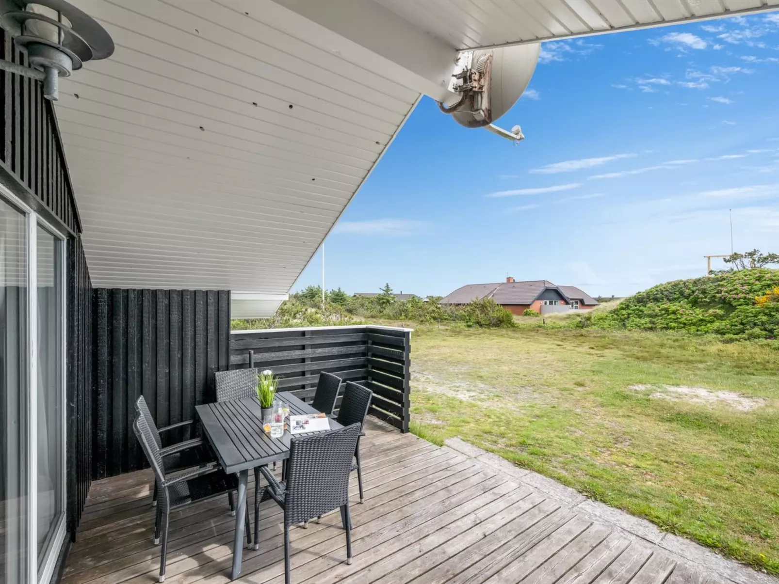 "Unni" -  from the sea-Buiten