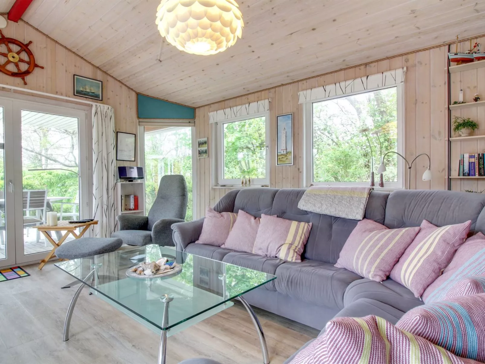 "Gudni" - 250m from the sea-Binnen