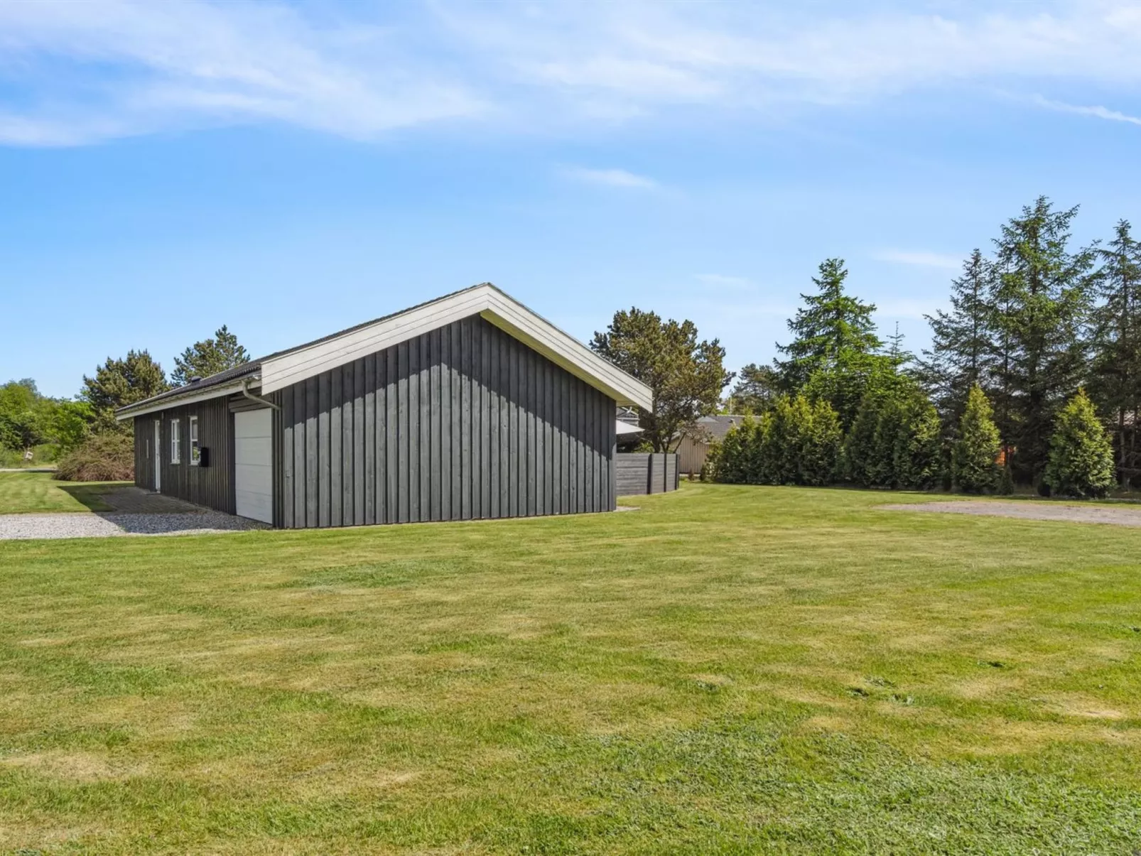 "Ljupco" - 500m to the fjord-Buiten