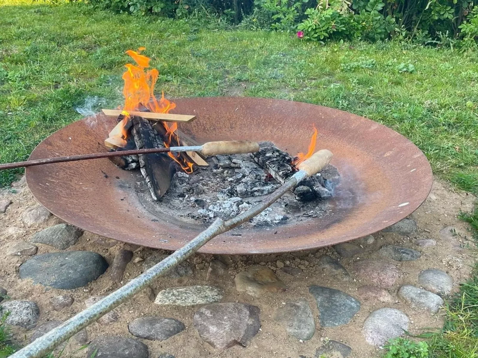 "Ely" - 300m from the sea-Buiten