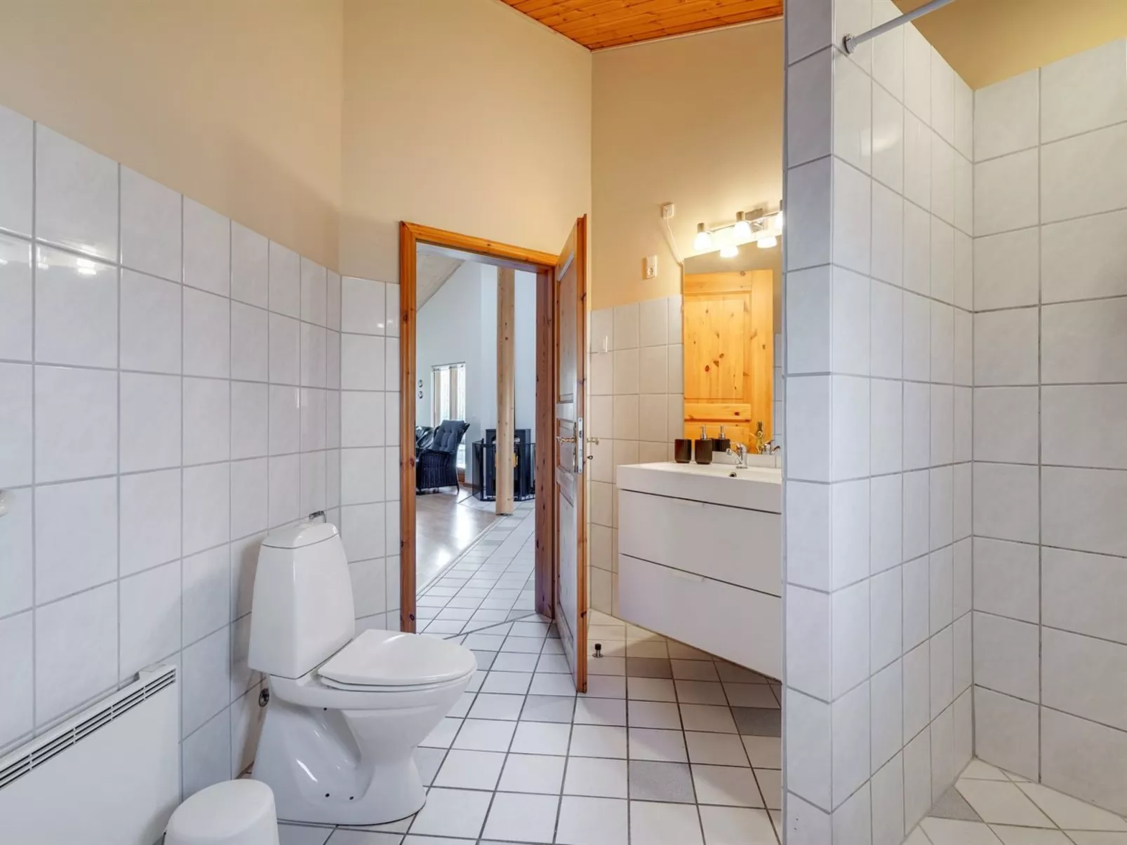 "Absalon" - 29km from the sea-Binnen