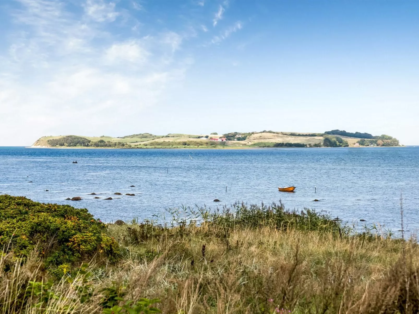 "Varma" - 25m from the sea-Buiten