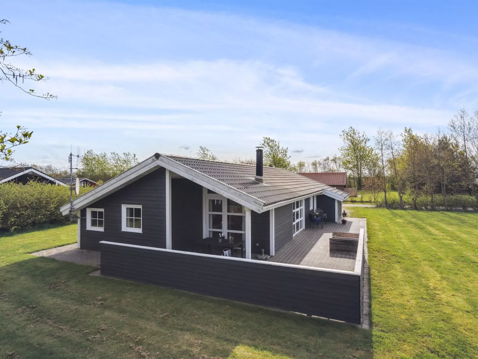 "Tinka" - 1.2km to the fjord-Buiten