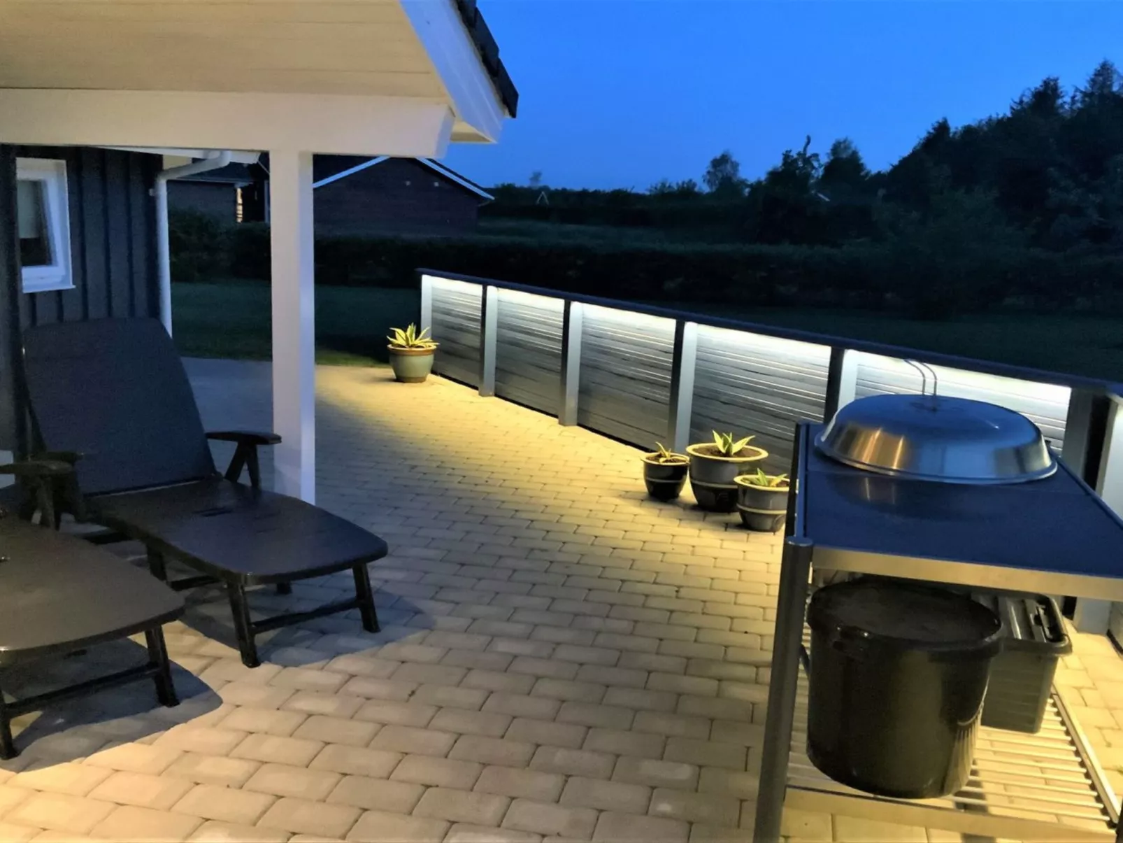 "Tobbi" - 1.1km to the fjord-Buiten