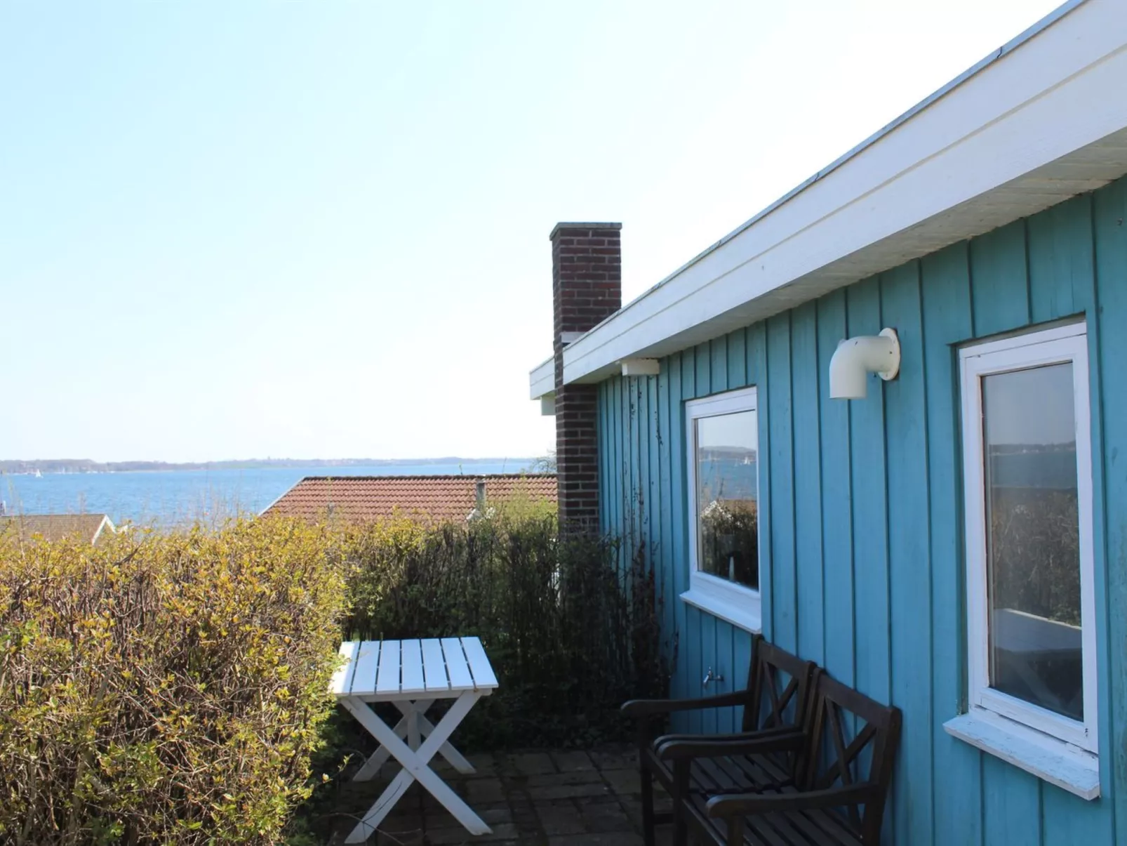 "Tekla" - 70m to the fjord-Buiten