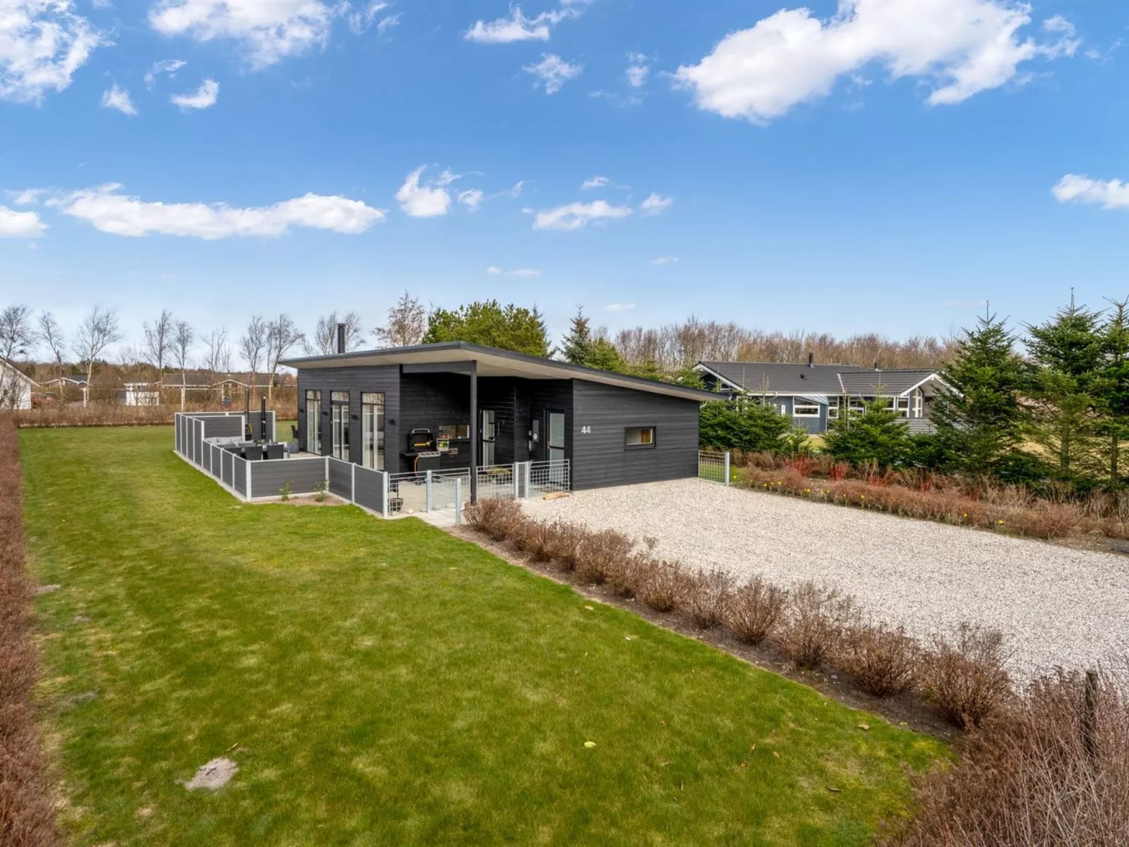 "Gela" - 1.3km to the fjord-Buiten