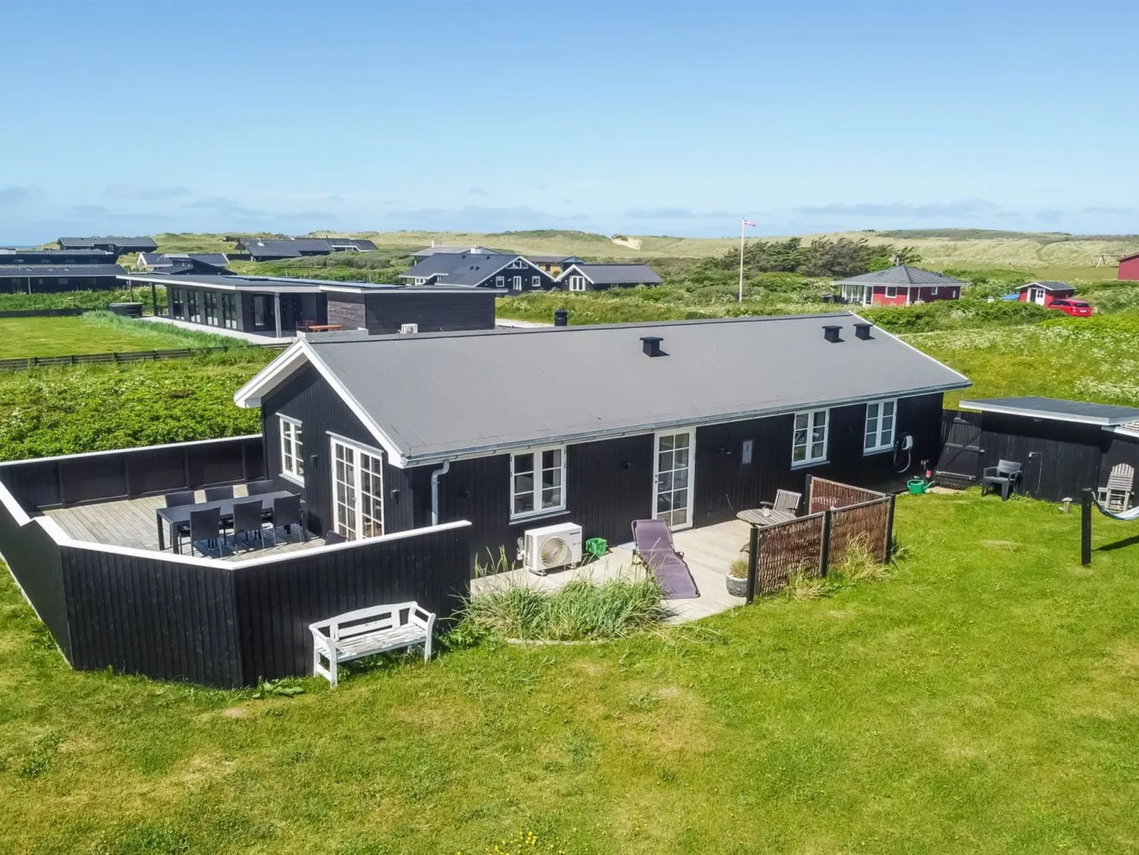 "Sanni" - 225m from the sea-Buiten