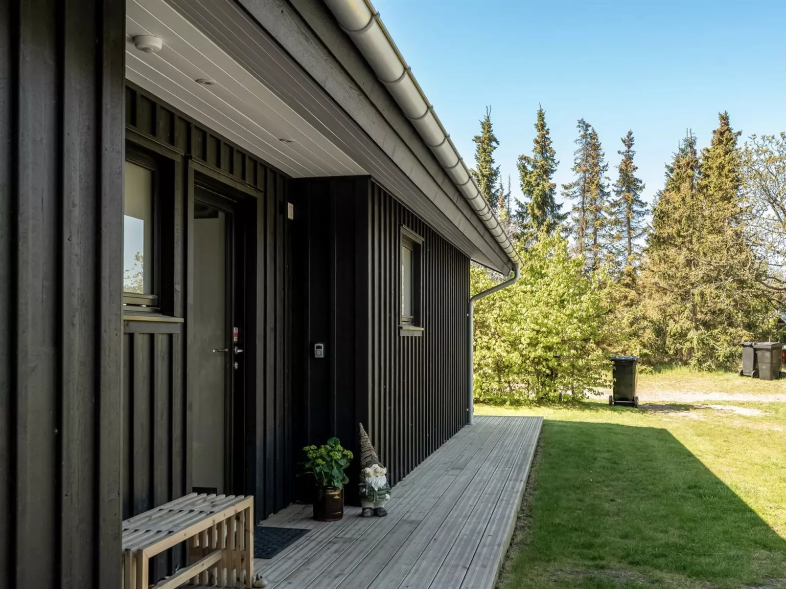 "Alfrede" -  from the sea-Buiten